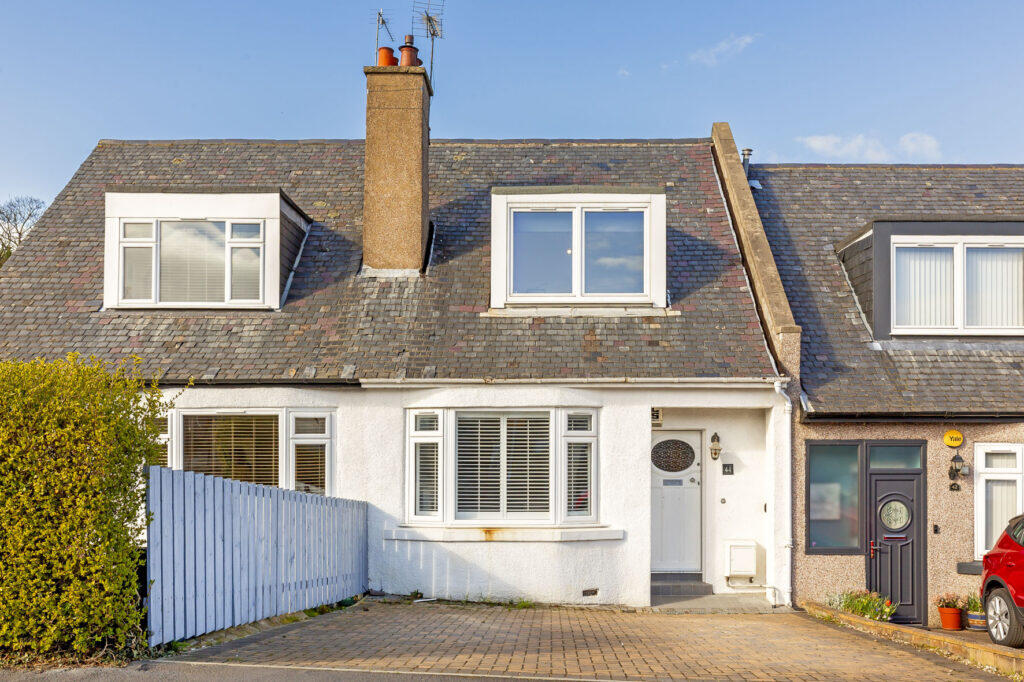 3 Bed Semi-Detached House